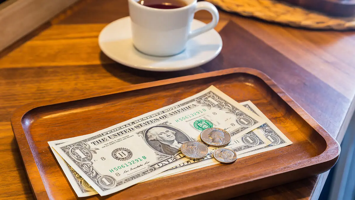 Tip on a table in a cafe